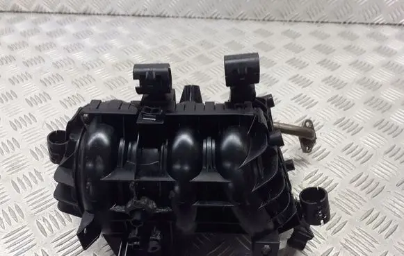 Opel Corsa C Intake manifold 09129713