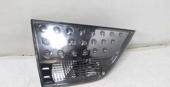 Mitsubishi Outlander Tailgate rear/tail lights