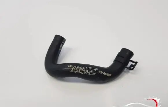 Mercedes-Benz GLS X166 Engine coolant pipe/hose A1572030317