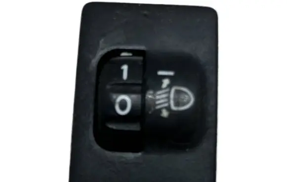 Toyota Avensis T270 Headlight level height control switch