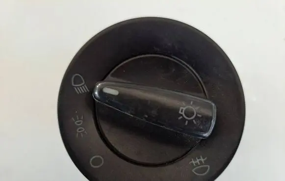 Volkswagen PASSAT B5.5 Light switch 1C0941531 04052030 K2029