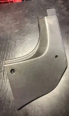 Foot area side trim