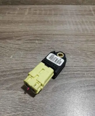 Toyota Yaris Airbag deployment crash/impact sensor 898310D010