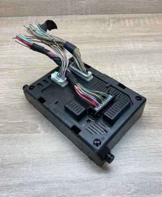 Renault Modus Fuse module 8200528486