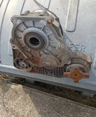 BMW 3 E46 Gearbox transfer box case p7502806