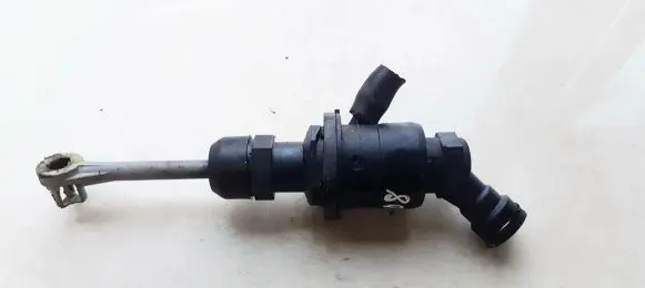 Clutch master cylinder