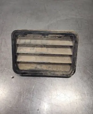 Mercedes-Benz ML W166 Quarter panel pressure vent A1668301042