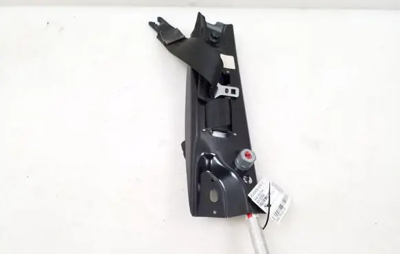 Volvo V70 Front seatbelt 624132200A
