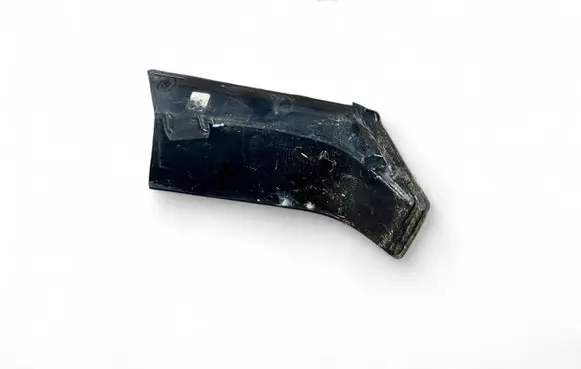 Rear/tail light trim molding