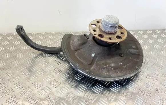 Mercedes-Benz SL R230 Front wheel hub A2303300325 2303300325