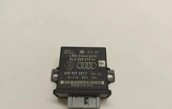 Audi A4 S4 B7 8E 8H Light module LCM 8P0907357F 00021251 5LA00837901
