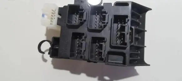 Toyota Avensis T250 Fuse box set 8273405020 82734-05020