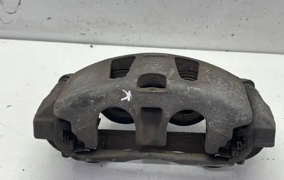 Chrysler Town & Country V Front brake caliper 17988801