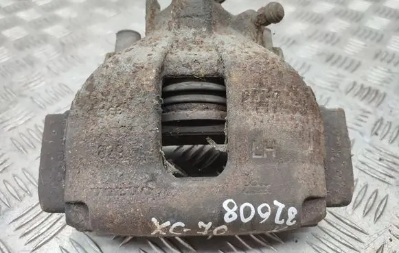 Volvo XC70 Front brake caliper