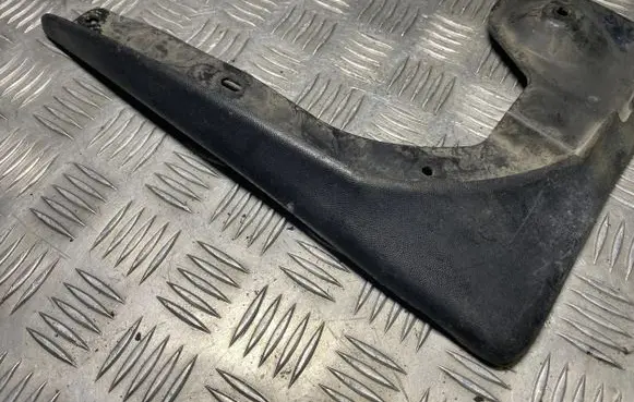 Skoda Octavia Mk2 (1Z) Front mudguard 1Z0821819