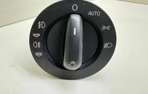 Light switch