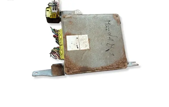 Mazda MX-3 Engine control unit/module 0567006381