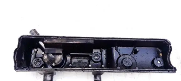 Ford Fiesta Rocker cam cover xs4q6k271ab