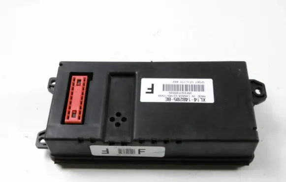 Lincoln Navigator Central body control module XL14-14B205-BE