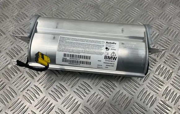 BMW 5 E60 E61 Passenger airbag 39703970811Y 06B009UA0057Q