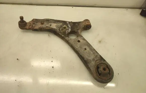 KIA Pro Cee'd II Front lower control arm/wishbone