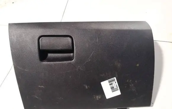 Mitsubishi Lancer X Glove box