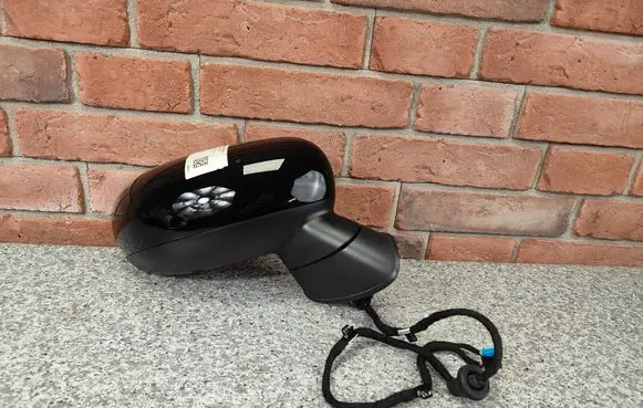 Front door electric wing mirror