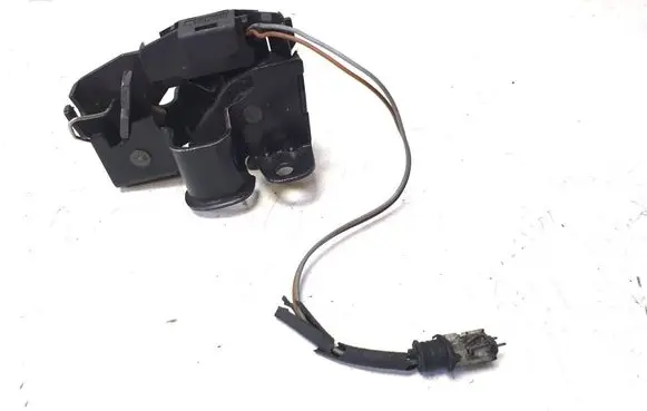 Mercedes-Benz S W220 Engine bonnet (hood) release handle 2208217051