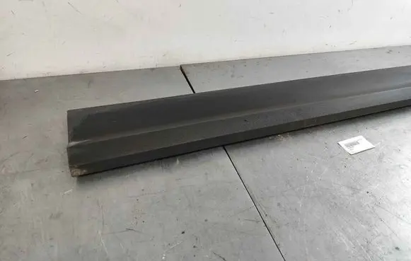 Audi Q2 - Front door trim (molding) 81a853960