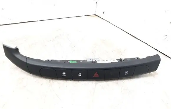 Fiat Tipo Hazard light switch 07356973620