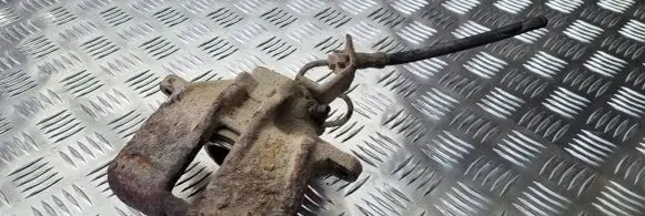 Volkswagen PASSAT B4 Front brake caliper