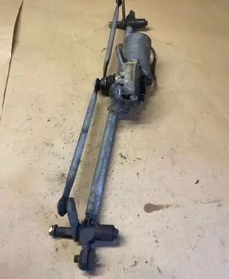 Chevrolet Epica Front wiper linkage and motor