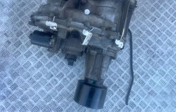 Mercedes-Benz X-class W470 Gearbox transfer box case M0027768 4JA1C