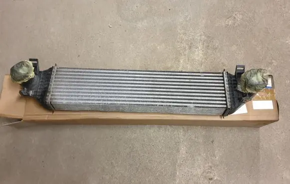 Ford Kuga II Intercooler radiator FV416K775AB 1873488