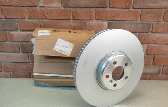 BMW X7 G07 Front brake disc 6880078 8887190