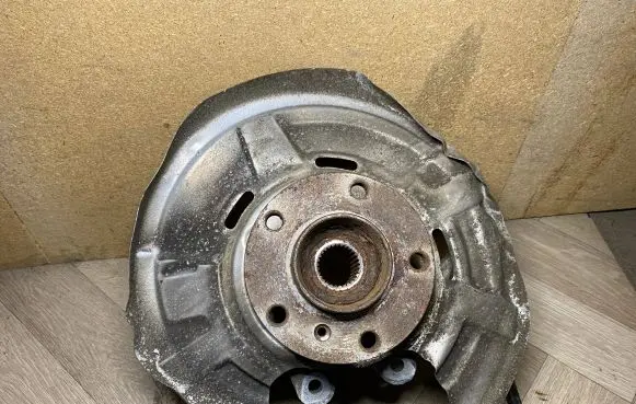 BMW 5 F10 F11 Rear wheel hub 6793770 33326793770