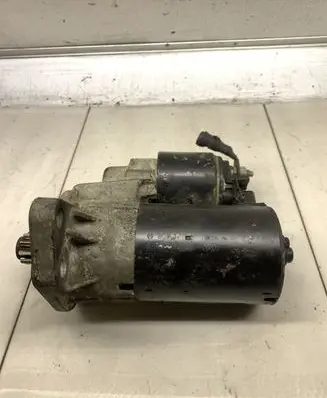 Volkswagen Golf IV Starter motor 020911123