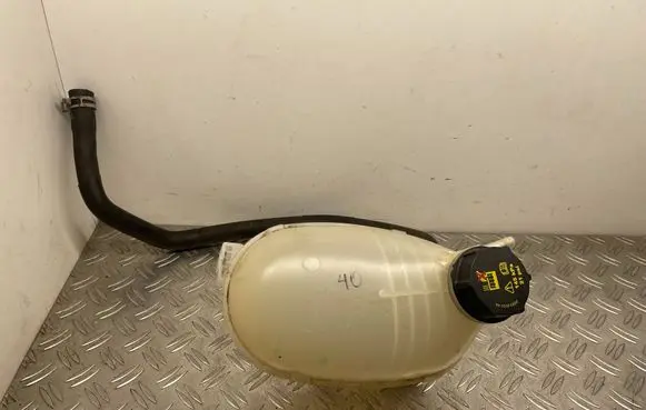 Coolant expansion tank/reservoir