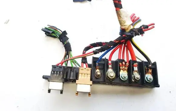 Audi TT Mk1 Fuse box set 8l0941822
