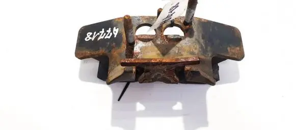 Cadillac CTS Engine mount bracket 25736446