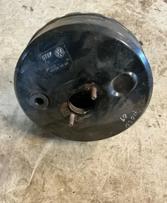 Volkswagen Polo IV 9N3 Brake booster 6Q1614105AH