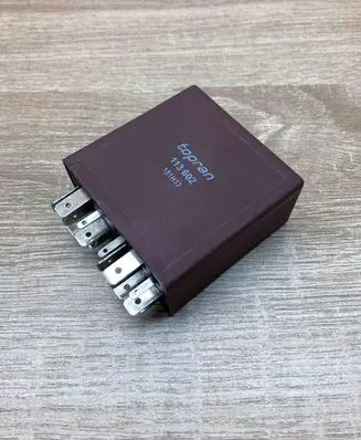 Volkswagen PASSAT B5 Other relay 113602
