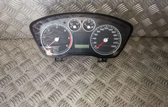 Ford Focus Speedometer (instrument cluster) 4M5T10849GN