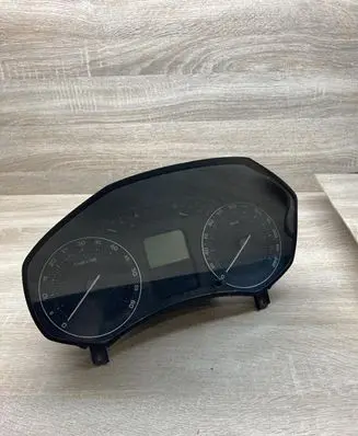 Skoda Octavia Mk2 (1Z) Speedometer (instrument cluster) 1Z0920812D A2C53142836