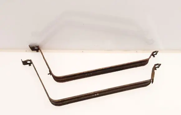 Mazda 6 Fuel tank mounting bracket 