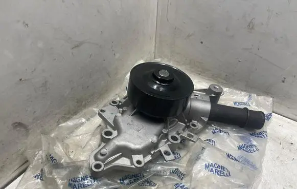 Mercedes-Benz Vito Viano W638 Water pump 3F8P15G