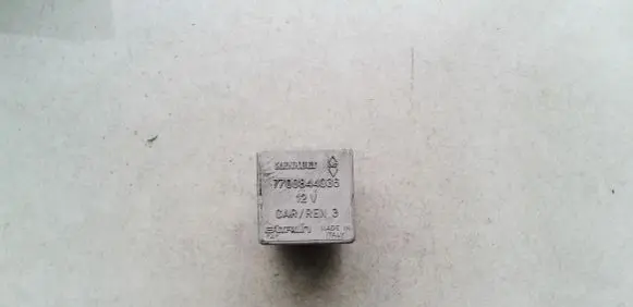 Renault Laguna I Other relay 7700844036