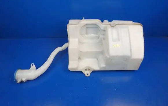 Volvo XC60 Windshield washer fluid reservoir/tank 30753424 M1S8A 30753425