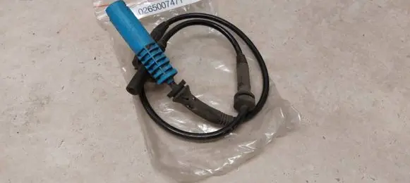 BMW 5 E60 E61 ABS brake wheel speed sensor 0265007471