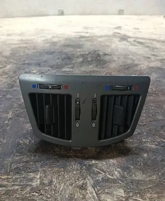 BMW 7 E65 E66 Rear air vent grill 7002395 14121810 8385257